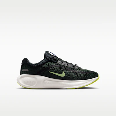Nike Stellar Ride 黑色/黑色雲杉/柔綠檸檬/競速藍 HQ3266-010 Lookbook Nike Stellar Ride 黑色/黑色雲杉/柔綠檸檬/競速藍 HQ3266-010