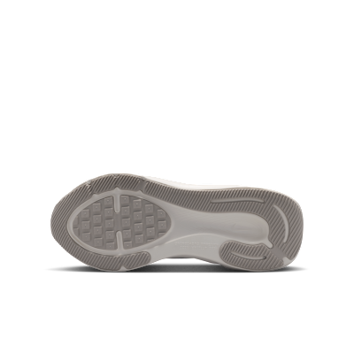 Order Nike Stellar Ride 幻影金/金屬金/奶油 II HQ3266-009