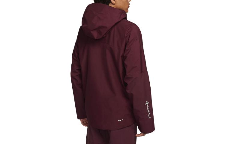 Lookbook Jaket Pria Nike Storm-FIT ADV GORE-TEX "Misery Ridge" Tahan Air Night Maroon. DQ5771-681
