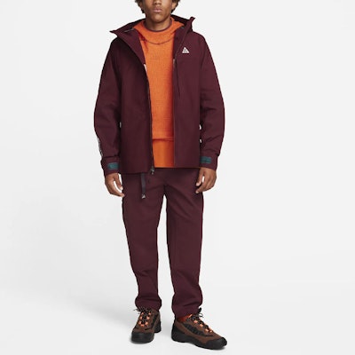 Jaket Pria Nike Storm-FIT ADV GORE-TEX "Misery Ridge" Tahan Air Night Maroon. DQ5771-681 Shop Jaket Pria Nike Storm-FIT ADV GORE-TEX "Misery Ridge" Tahan Air Night Maroon. DQ5771-681