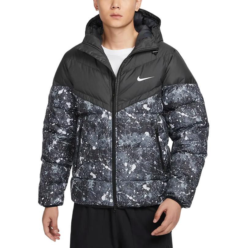 Order Chaqueta Nike Storm-FIT Windrunner Negra Impermeable y Cortavientos con Capucha. HQ4184-010