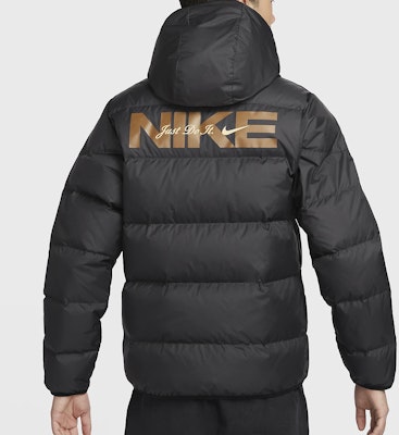 Nike Storm-FIT Windrunner 黑色防風防水連帽外套 HQ4183-010 Shop Nike Storm-FIT Windrunner 黑色防風防水連帽外套 HQ4183-010