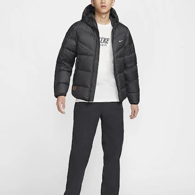 Nike Storm-FIT Windrunner 黑色防風防水連帽外套 HQ4183-010 Purchase Nike Storm-FIT Windrunner 黑色防風防水連帽外套 HQ4183-010
