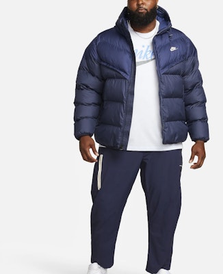 Nike Storm-FIT Windrunner Primaloft 男款海軍藍連帽夾克 FB8185-410 Sizing Nike Storm-FIT Windrunner Primaloft 男款海軍藍連帽夾克 FB8185-410