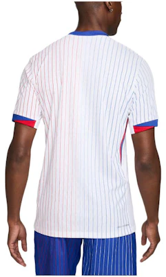 Nike Kaos Crewneck Ikon Logo Garis Vintage Jersey Putih (). FJ4260-100 Lookbook Nike Kaos Crewneck Ikon Logo Garis Vintage Jersey Putih (). FJ4260-100