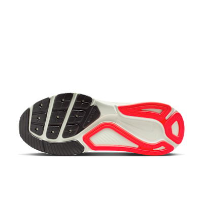 Order Nike Structure 26 White/Medium Ash/Spruce Aura/Bright Crimson HQ2588-106