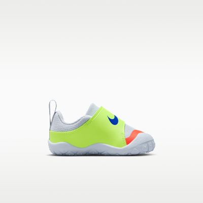 Lookbook ナイキ スウッシュ 1 エッセンシャル ブライトクリムゾン/ボルトアイス/ピュアプラチナ/ゲームロイヤル HV5043-601