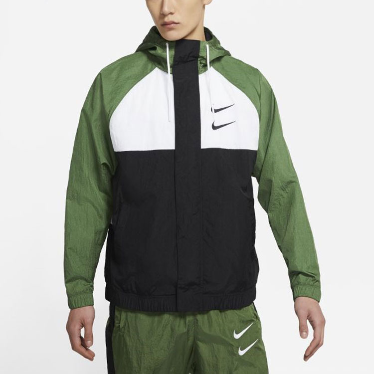 Lookbook Cortavientos con Capucha Nike Swoosh Double Hook Verde Hombre - Edición Primavera DJ9647-010