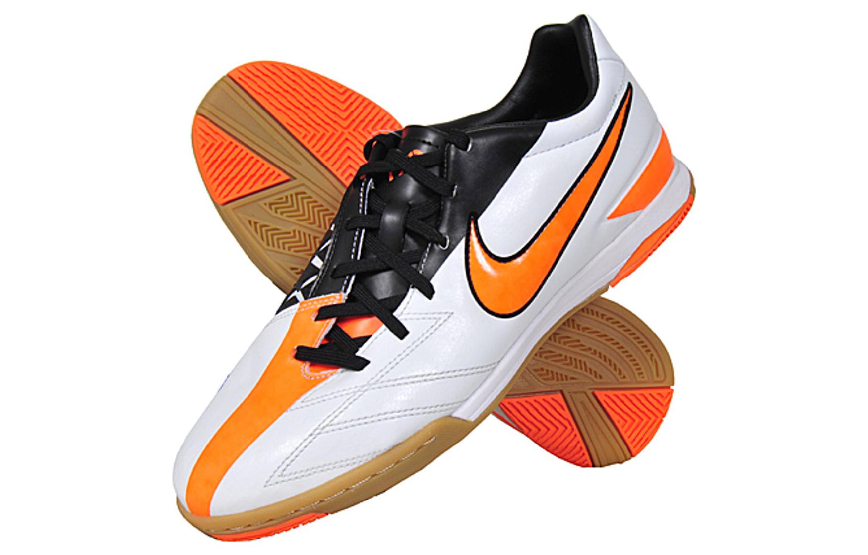 Lookbook Nike T90 IV IC 室內場地足球鞋 白橙色