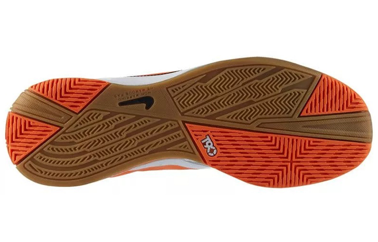 Shop Nike T90 IV IC 室內場地足球鞋 白橙色