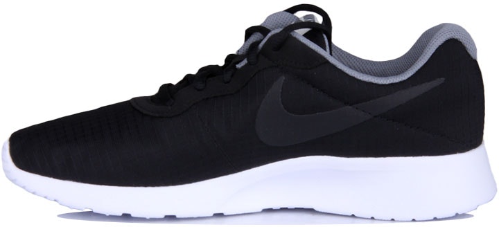 nike-tanjun-low-top-running-black-white-grey-876899-001