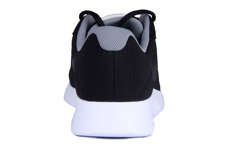Shop Nike Tanjun 低筒 跑步鞋 男款 黑白灰 專業慢跑