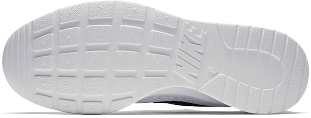 Nike Tanjun 'Putih Hitam' 812654-101 Shop Nike Tanjun 'Putih Hitam' 812654-101