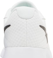 Nike Tanjun 'Putih Hitam' DJ6258-100 Sizing Nike Tanjun 'Putih Hitam' DJ6258-100