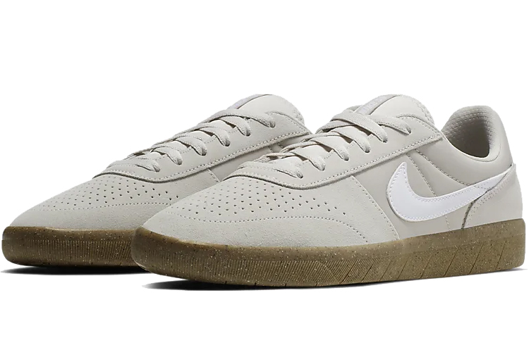 Lookbook Nike Team Classic SB ''Desert Sand Gum'' Sneakers AH3360-010