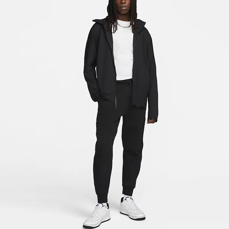 Shop 耐克Tech Fleece轻便双拉链连帽夹克黑色 DX0822-010