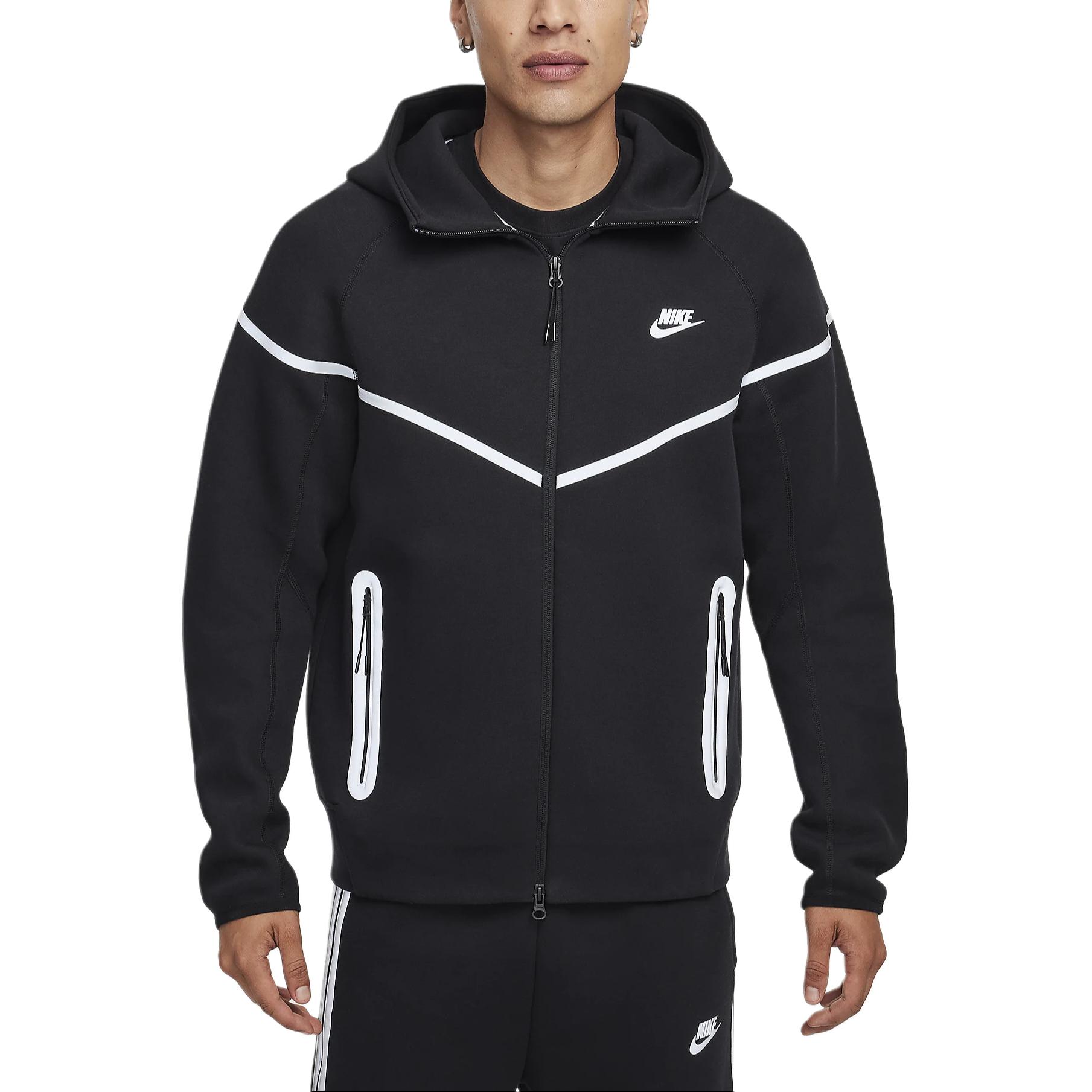 Shop Nike Tech Windrunner 黑色條紋拼接全拉鍊外套. FZ0754-010
