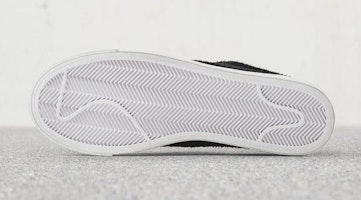 Nike Tennis Classic 'El Decimo' Sepatu Olahraga Pria 824505-008 Order Nike Tennis Classic 'El Decimo' Sepatu Olahraga Pria 824505-008