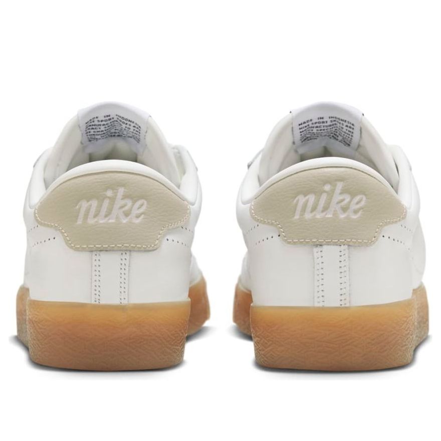 Shop Nike Tennis Classic AC ''白色浅米色生胶底'' HM4648-111