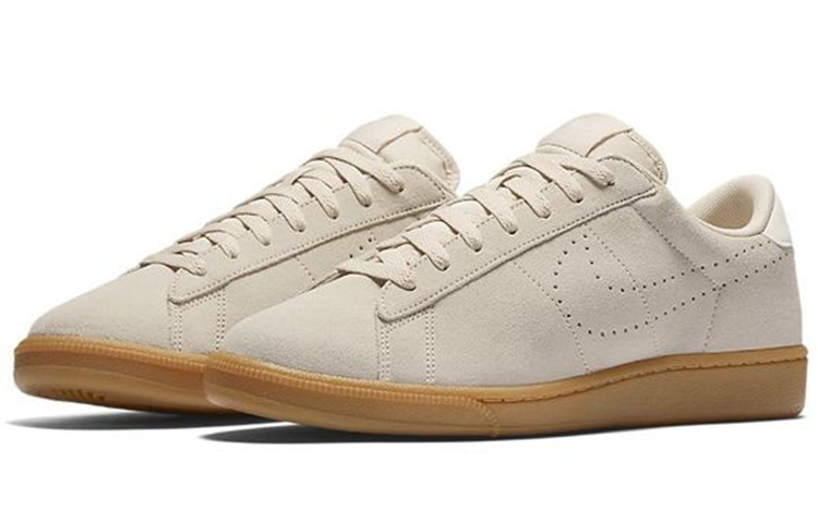 Lookbook Nike Tennis Classic in Pelle Scamosciata ''Bianco'' 829351-100