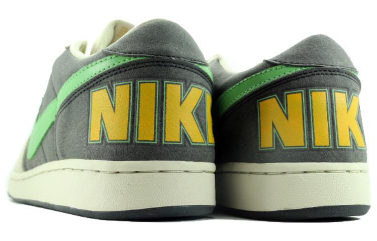 Lookbook 耐吉 女款 Terminator Low 轻便防滑耐磨 低帮 板鞋 绿黑