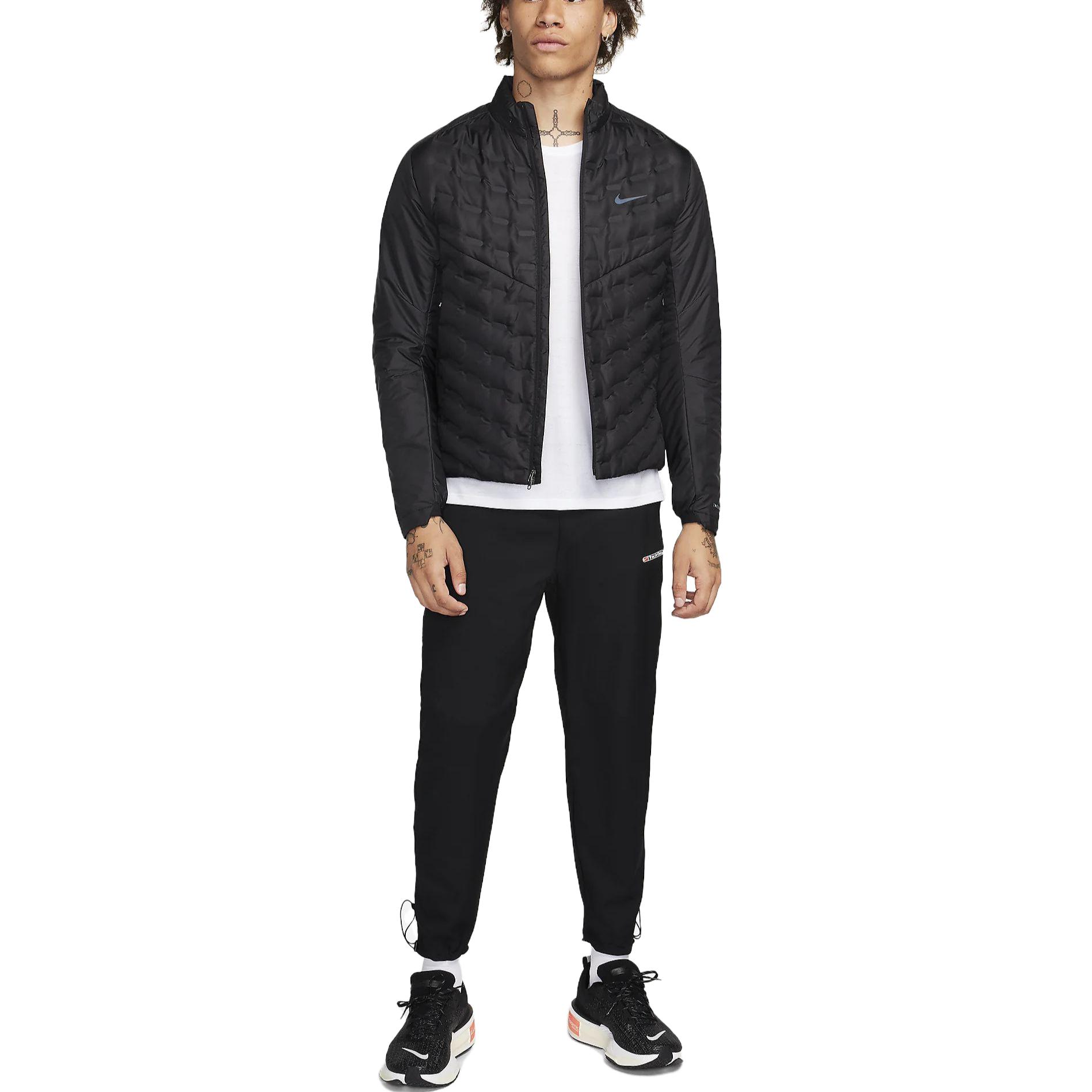 Lookbook Nike Therma-FIT ADV AeroLoft 黑色印花拉鍊外套. FB7556-010