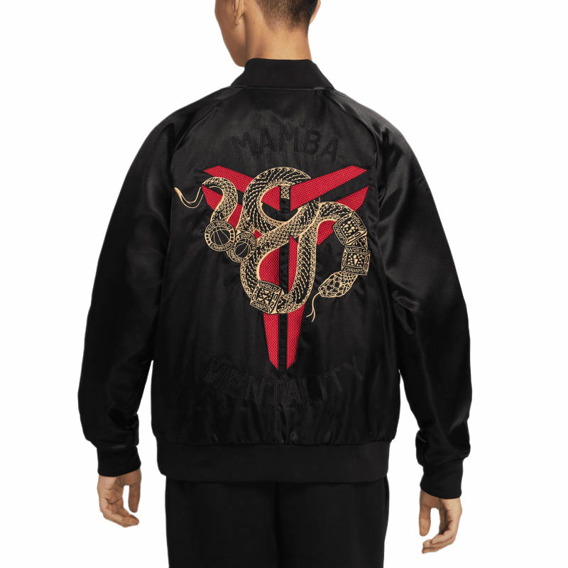 Lookbook Nike Therma-FIT SS25 Kobe Series Jaket Lengan Panjang Hitam. HQ4696-010