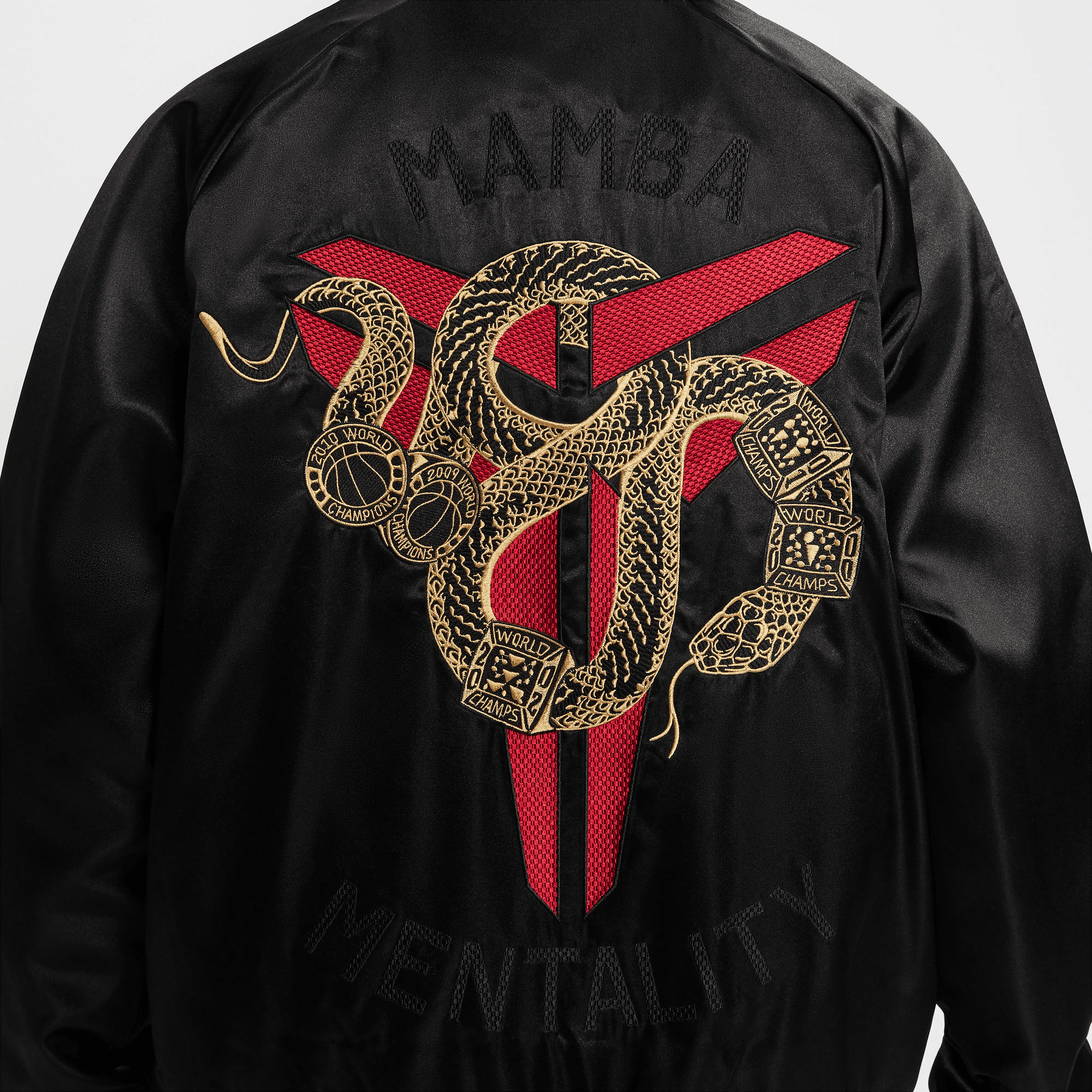 Purchase Nike Therma-FIT SS25 Kobe Series Jaket Lengan Panjang Hitam. HQ4696-010