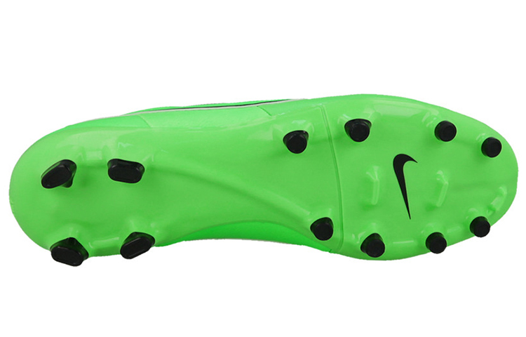 Shop Nike Tiempo Genio 皮革FG硬地足球鞋 綠色