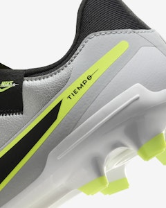 ナイキ ティエンポ レジェンド 10 アカデミー「メタリック シルバー ボルト」 DV4337-001 1