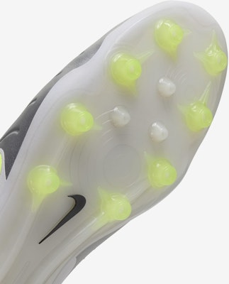 Nike Tiempo Legend 10 Elite 'Metallic Silver Volt' DV4330-001 Sizing Nike Tiempo Legend 10 Elite 'Metallic Silver Volt' DV4330-001
