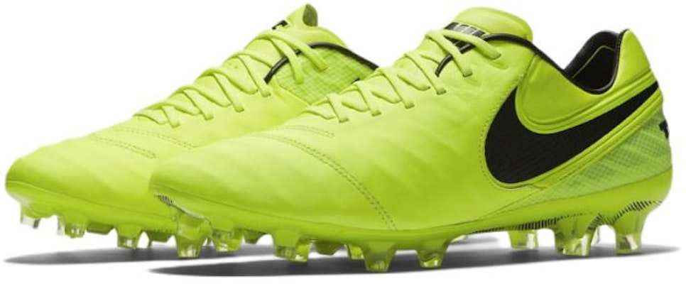 나이키 티엠포 레전드 6 FG (그린) 819177-707 Lookbook 나이키 티엠포 레전드 6 FG (그린) 819177-707