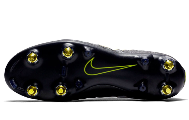 Shop 耐吉Tiempo Legend 7 SG 软草地足球鞋 黑色