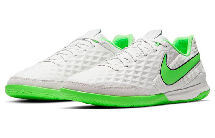 Lookbook ナイキ ティエンポ レジェンド8 アカデミー IC グレーグリーン AT6099-030