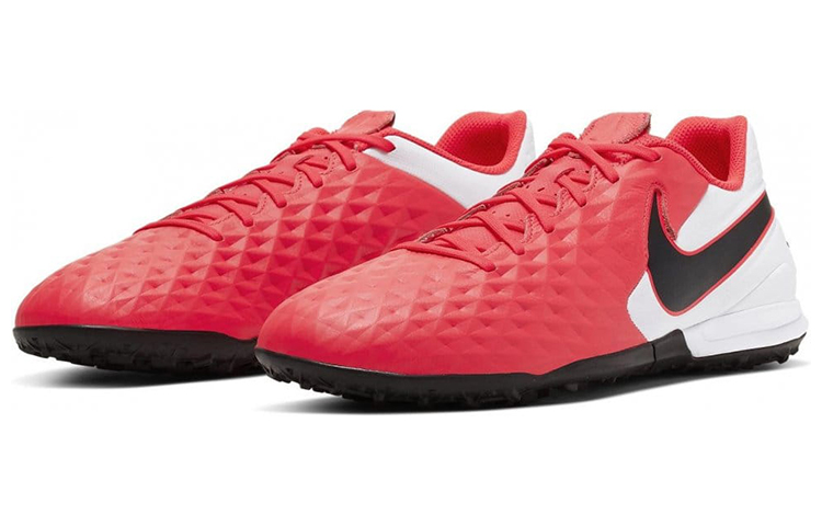 Lookbook ナイキ ティエンポ レジェンド 8 アカデミー TF 赤/白/黒 AT6100-606