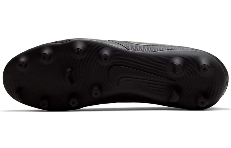 Shop 耐克Tiempo Legend 8 Club许尔网面足球鞋黑色 AT6107-010