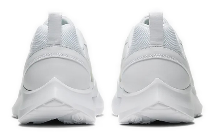 Shop Nike Todos RN 低幫 跑步鞋 男女同款 白黑