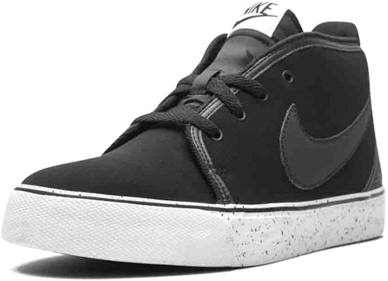 나이키 토키 레더 '블랙' (Nike Toki Leather 'Black') 555317-004 Lookbook 나이키 토키 레더 '블랙' (Nike Toki Leather 'Black') 555317-004