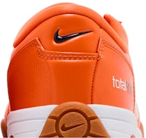 Nike Total 90 3 SP ''Safety Orange'' Sepatu Oranye Aman HJ9351-800 Sizing Nike Total 90 3 SP ''Safety Orange'' Sepatu Oranye Aman HJ9351-800