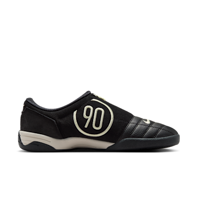 Lookbook Zapatos de Fútbol Nike Total 90 Negro/Oro Metálico/Marrón Claro/Leche Coco IO2083-010