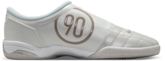 Nike Total 90 Sepatu Bola Photon Dust/Putih/Abu-Abu Vast/Abu-Abu College HQ2851-002 Lookbook Nike Total 90 Sepatu Bola Photon Dust/Putih/Abu-Abu Vast/Abu-Abu College HQ2851-002