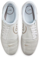 Nike Total 90 Sepatu Bola Photon Dust/Putih/Abu-Abu Vast/Abu-Abu College HQ2851-002 Shop Nike Total 90 Sepatu Bola Photon Dust/Putih/Abu-Abu Vast/Abu-Abu College HQ2851-002