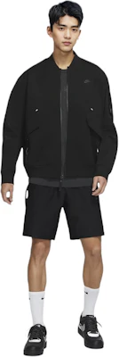 Chaqueta Nike Negra con Cremallera Ajuste Holgado Sin Forro. DM5502-010 Lookbook Chaqueta Nike Negra con Cremallera Ajuste Holgado Sin Forro. DM5502-010