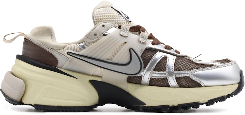 Nike V2K Run 'Coklat Lusuh' FD0736-100-485042 Order Nike V2K Run 'Coklat Lusuh' FD0736-100-485042