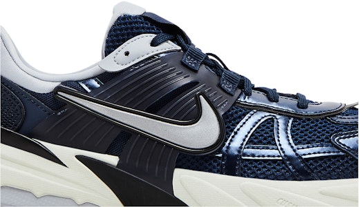 Nike V2K Run 'Abu-abu Wolf Obsidian' HJ4497-400 Order Nike V2K Run 'Abu-abu Wolf Obsidian' HJ4497-400