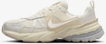 Buy (W) Nike V2K Run 'Gading Pudar Kelapa' HQ1512-110