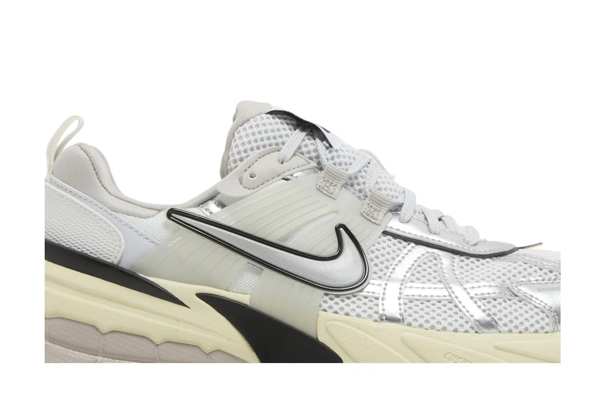 Nike V2K Run 'Pure Platinum Metallic Silver'