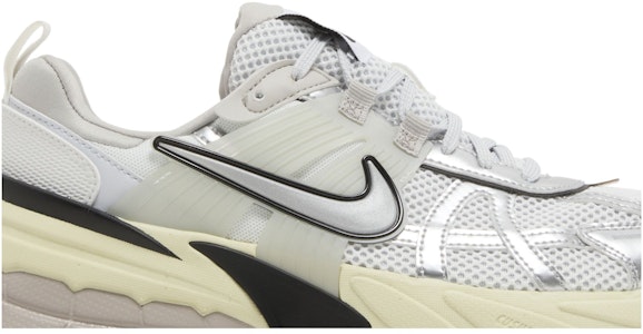 Nike V2K Run 'Perak Logam Platinum Tulin' HJ4497-100 Order Nike V2K Run 'Perak Logam Platinum Tulin' HJ4497-100