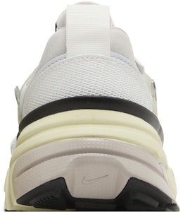 Nike V2K Run 'Perak Logam Platinum Tulin' HJ4497-100 Sizing Nike V2K Run 'Perak Logam Platinum Tulin' HJ4497-100