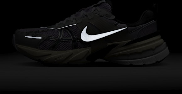 나이키 V2K 런 '스톤 블랙 베어리' HF1876-500 3